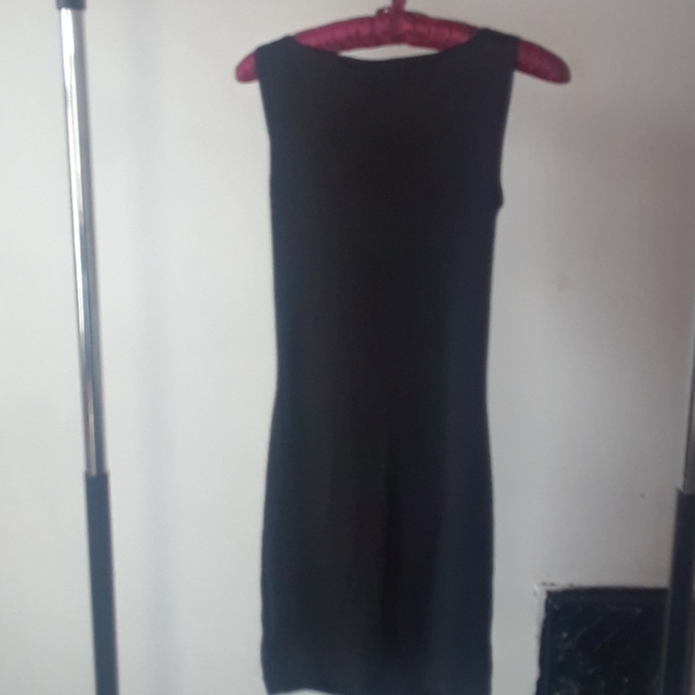 Dress - Picture 3 of 4